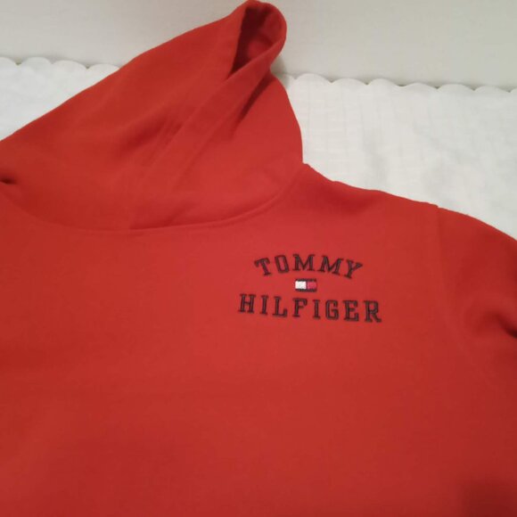 Tommy Hilfiger brand new red hoodie 16yo - Picture 4 of 4
